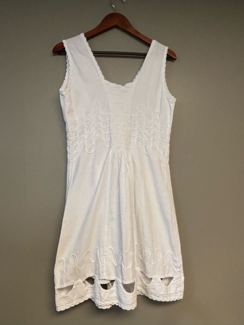 White Embroidered Cotton Dress/Swimsuit Cover - Picture 4 of 7